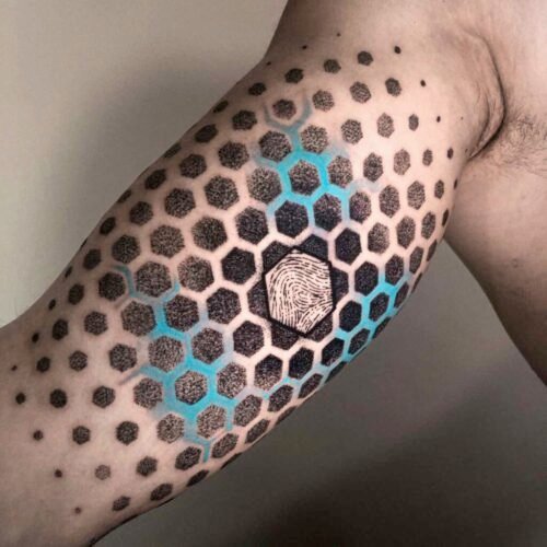 Tatuajes geométricos a color