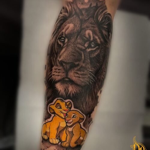 tatuaje realista rey leon