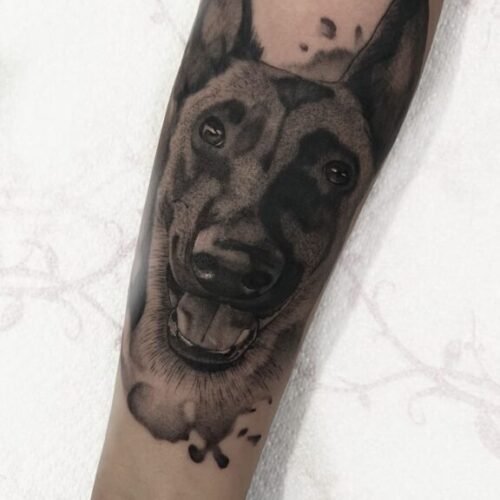 tatuajes realista perro