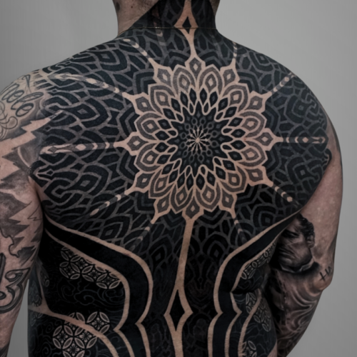 Diseño sin título Espalda mandala geometría